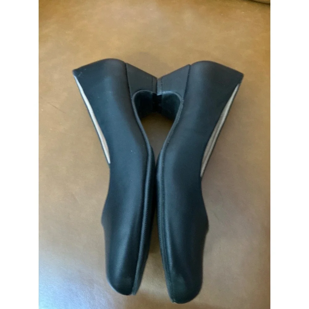 Journee Collection Saar Pump Womens 7.5 Black Low Wedge Round Toe